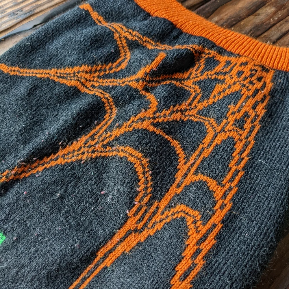 🐶 Spooky Halloween Knit Dog Sweater with Spider Pet Spirit Medium
